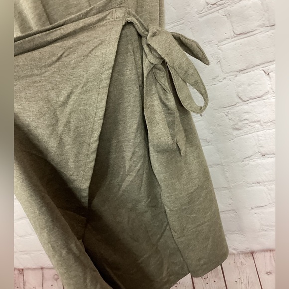 Mind/Matter wrap‎ midi short sleeve dress, sz M - Picture 3 of 7